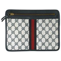 Gucci Signature Logo Pochette 12
