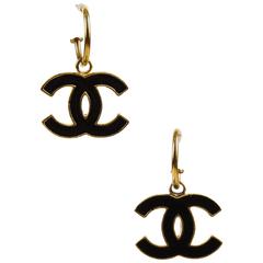 Chanel 2002 Collection Black Enamel Gold Tone "CC" Dangle Ring Post Back Earring