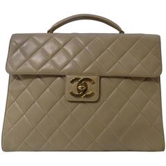 1990s Chanel beije lambskin bag