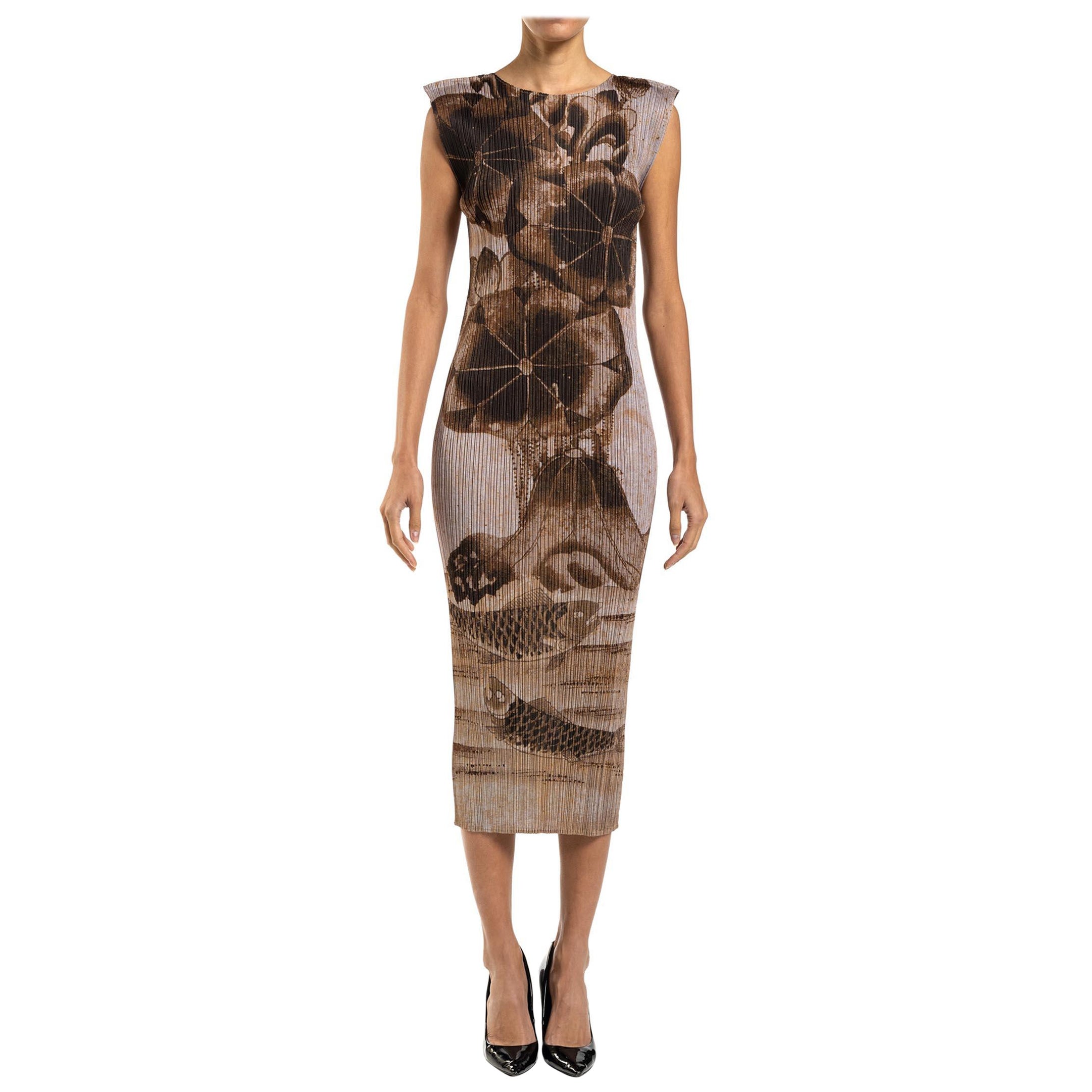 1990S PLEATS PLEASE ISSEY MIYAKE Tan Brown Polyester Japanese Scenic Print Dres For Sale