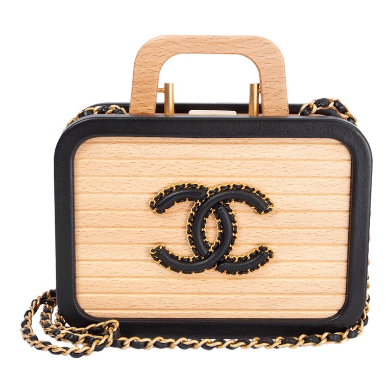 CHANEL beige and black 2022 22C DUBAI BEECH WOOD SMALL VANITY Shoulder Bag For Sale at 1stDibs
