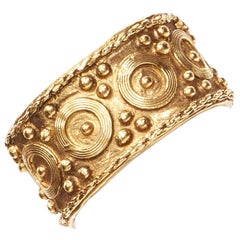 Vintage CHANEL Haute Couture Etruscan ornate handcrafted gilded gold cuff bangle