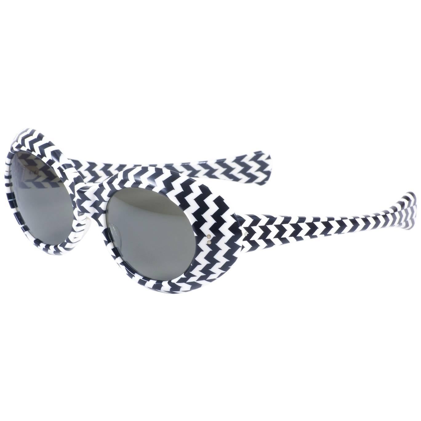 Vintage Houndstooth/Chevron Pop Art Moderne Art Deco Sunglasses France