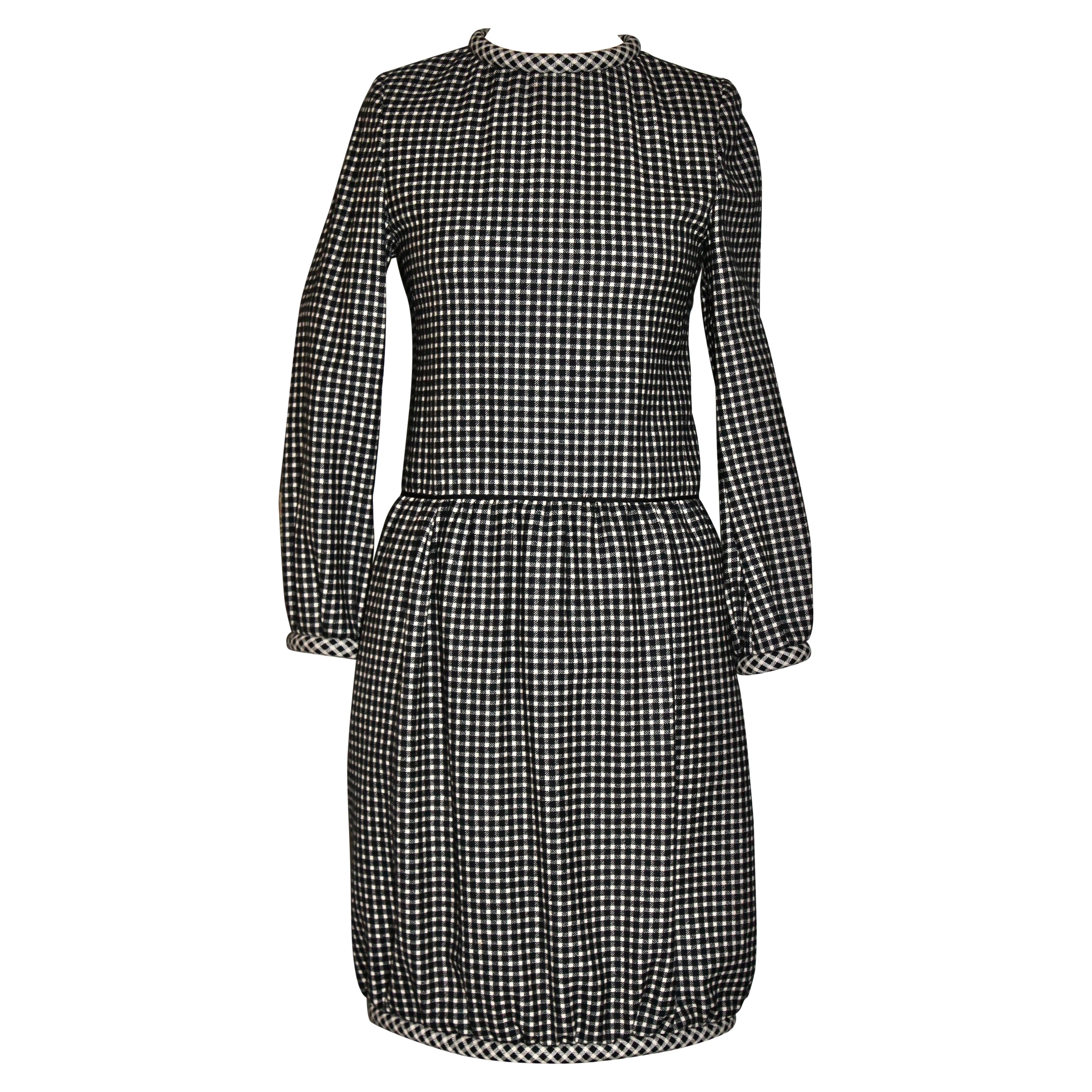 Nina Ricci 'Boutique' Paris Black and White Wool Dress For Sale