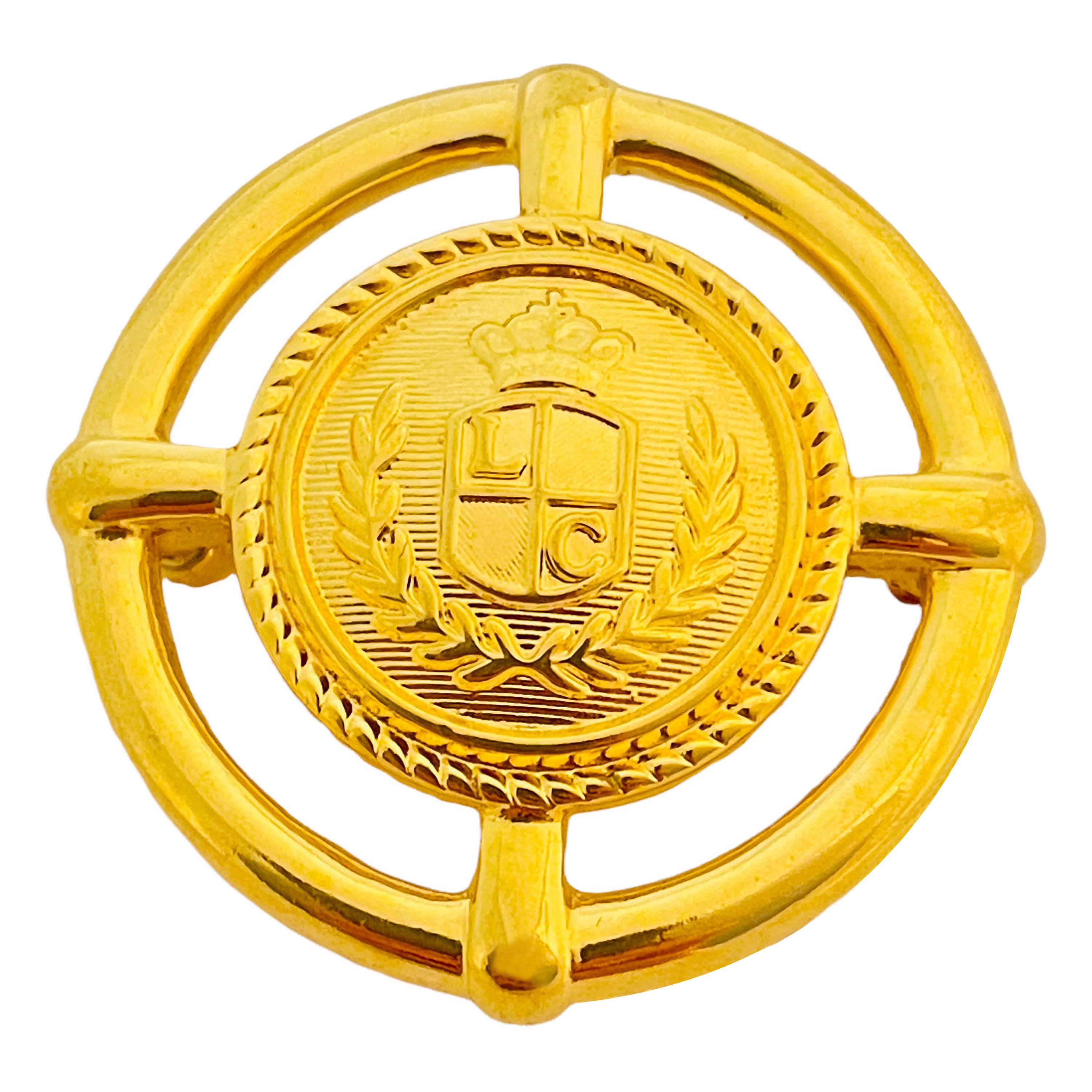 Vtg LIZ CLAIBORNE logo gold round designer runway brooch For Sale