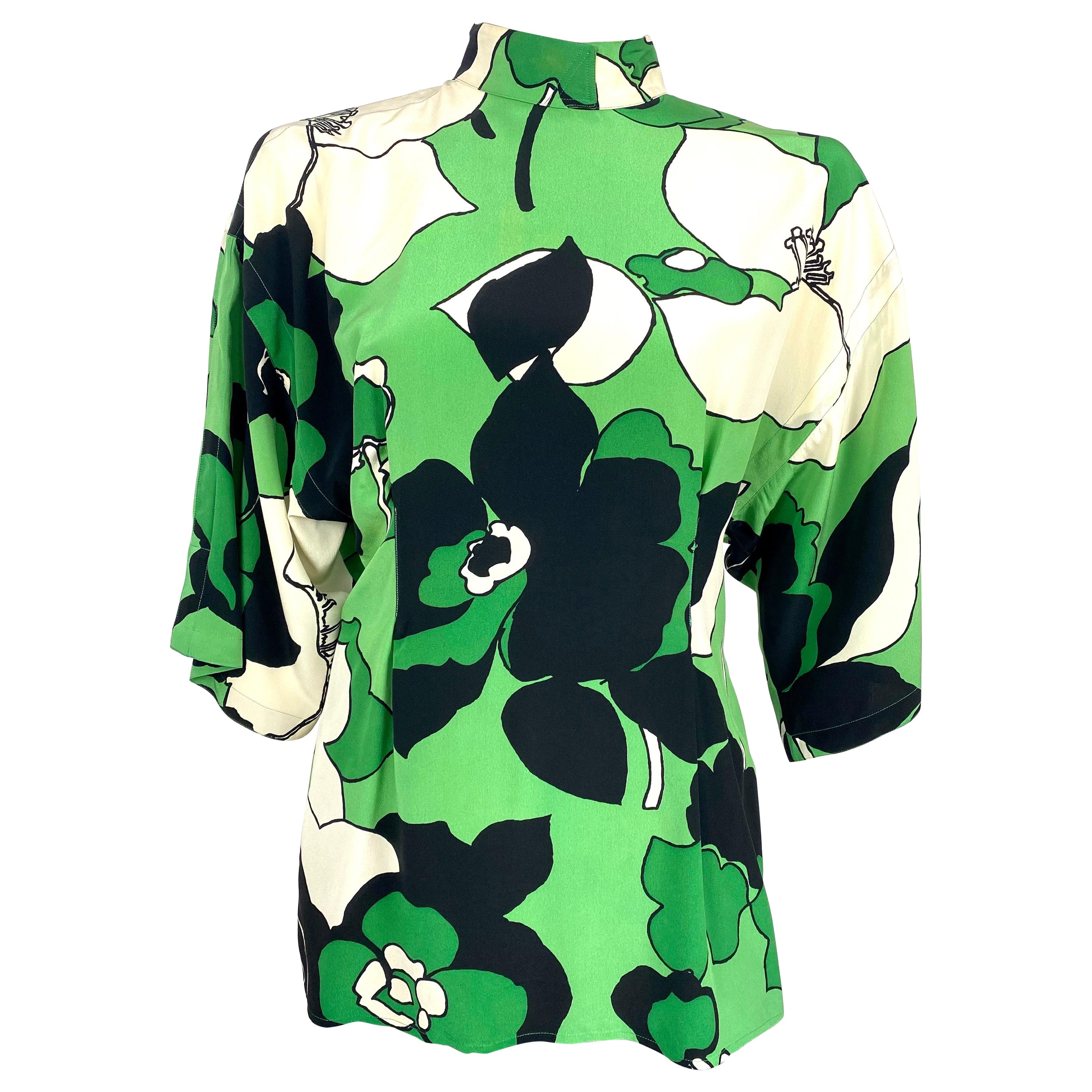 St. Yves Blouse Dengan Tali Detail Wanita