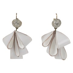 Cilea Paris Dangle Resin Pierced Earrings Off-white Ribbon