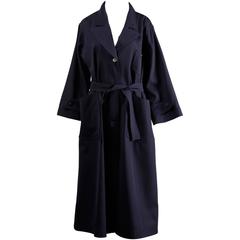 Courreges Vintage Trench Coat bleu marine en gabardine de laine avec détail cape