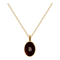 Necklace with amber pendant and name letter gold - B