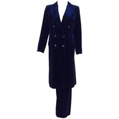 Vintage Guy Laroche Tinte blau Samt Zweireiher Mantel & Hose 1970s