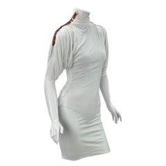 F/S 2001 Vintage Gianni Versace Couture Weißes Rollkragenkleid mit Verzierungen It 38