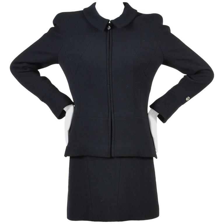 Vintage Chanel Black Wool Boucle Zip Long Sleeve Jacket Skirt Suit Set SZ 40