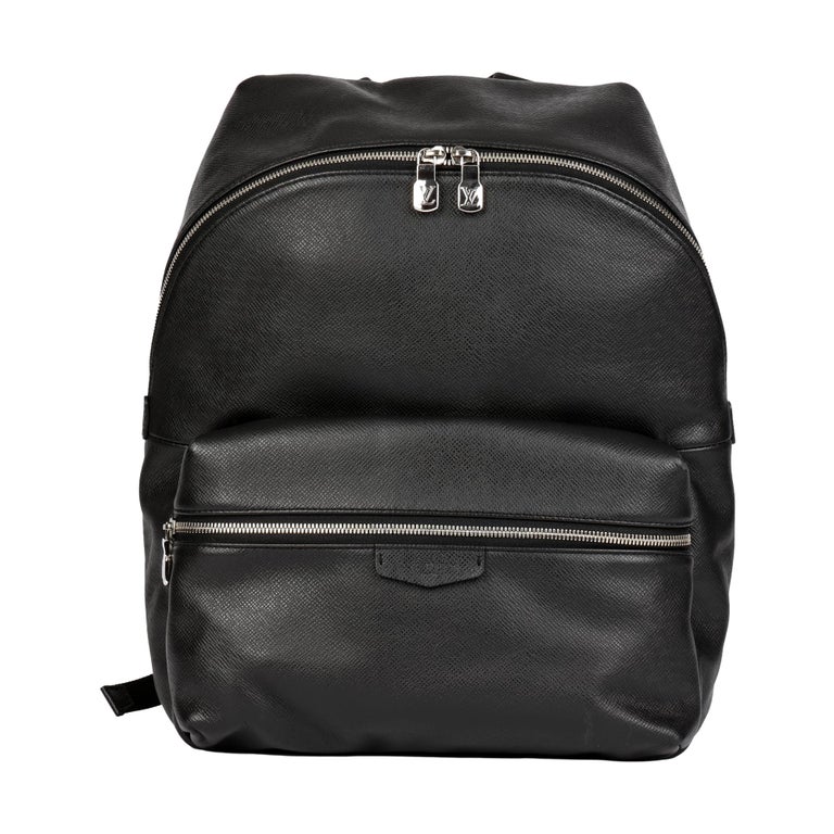 LOUIS VUITTON Black Taiga Leather Discovery PM Backpack  For Sale