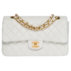 Chanel Timeless 23cm double flap Shoulder bag in White quilted lambskin, GHW