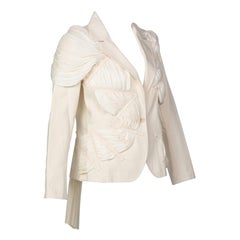 Issey Miyake - Veste en toile de coton crème, pièce de musée, issue d'un défilé printemps-été 2003