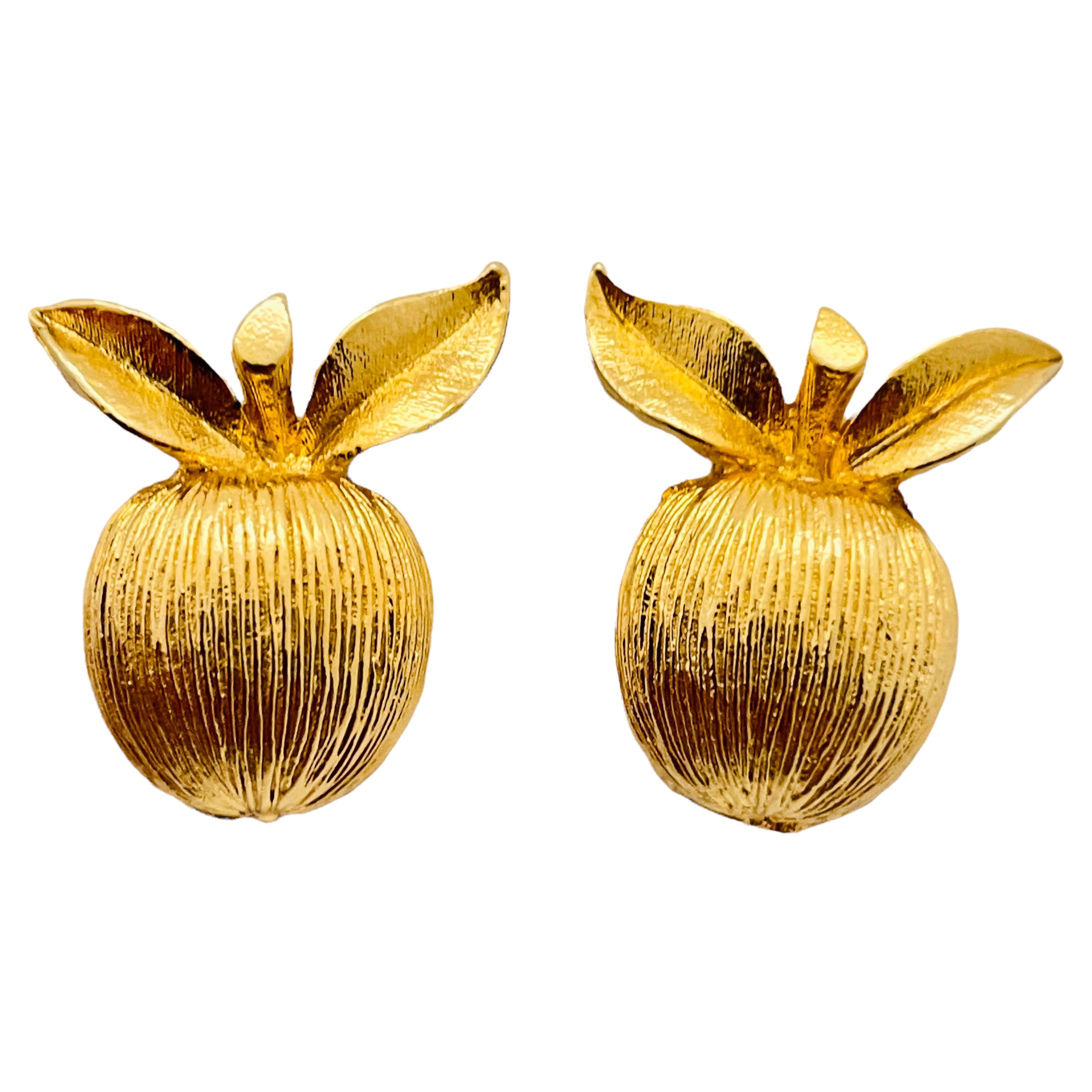 Vtg SARAH COVENTRY gold apple designer runway clip on earrings For Sale