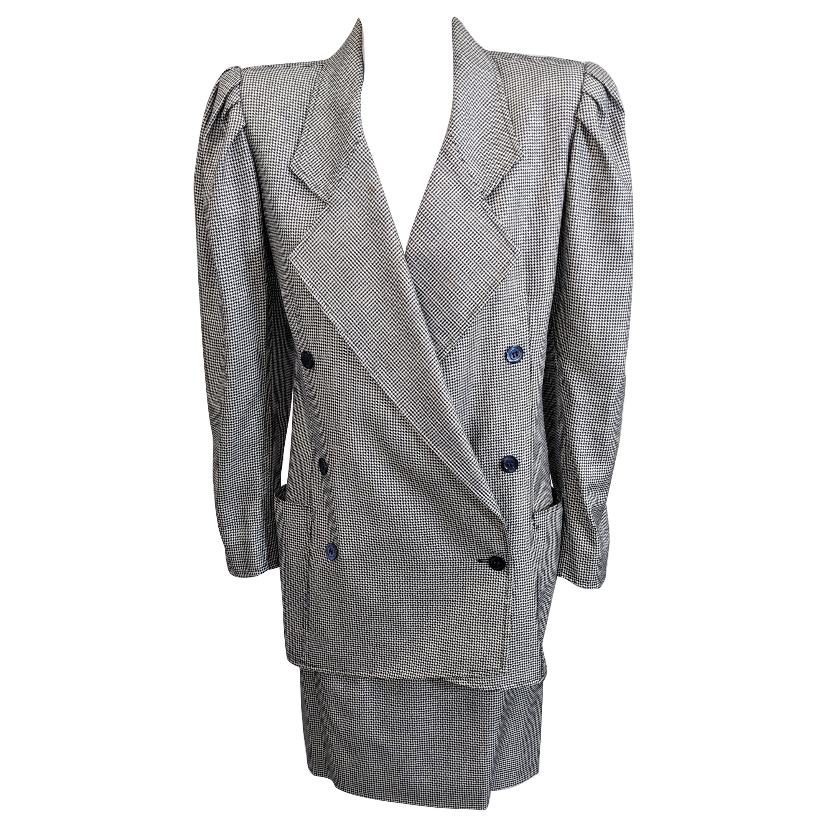 Ungaro Wool Houndstooth Strong Shoulder Suit For Sale