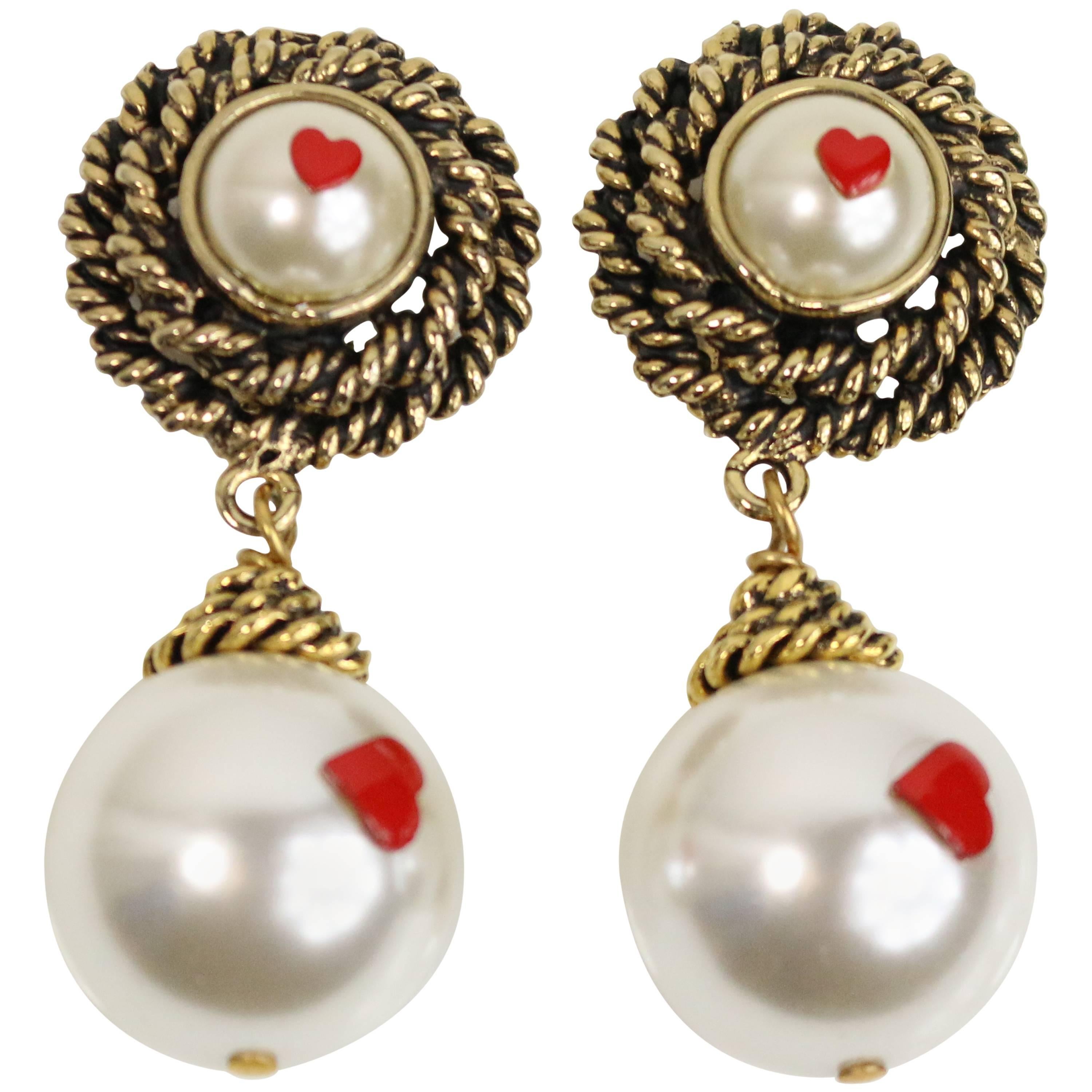 Moschino Pearls With Hearts Gold Tone Drop Clip-On Earrings  For Sale