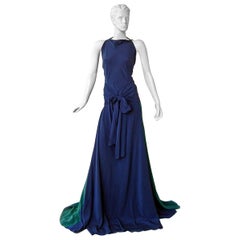 Seidenkleid mit Schleppe in Smaragdgrün und Marineblau mit Dramatik-Farbblockmuster NEU!