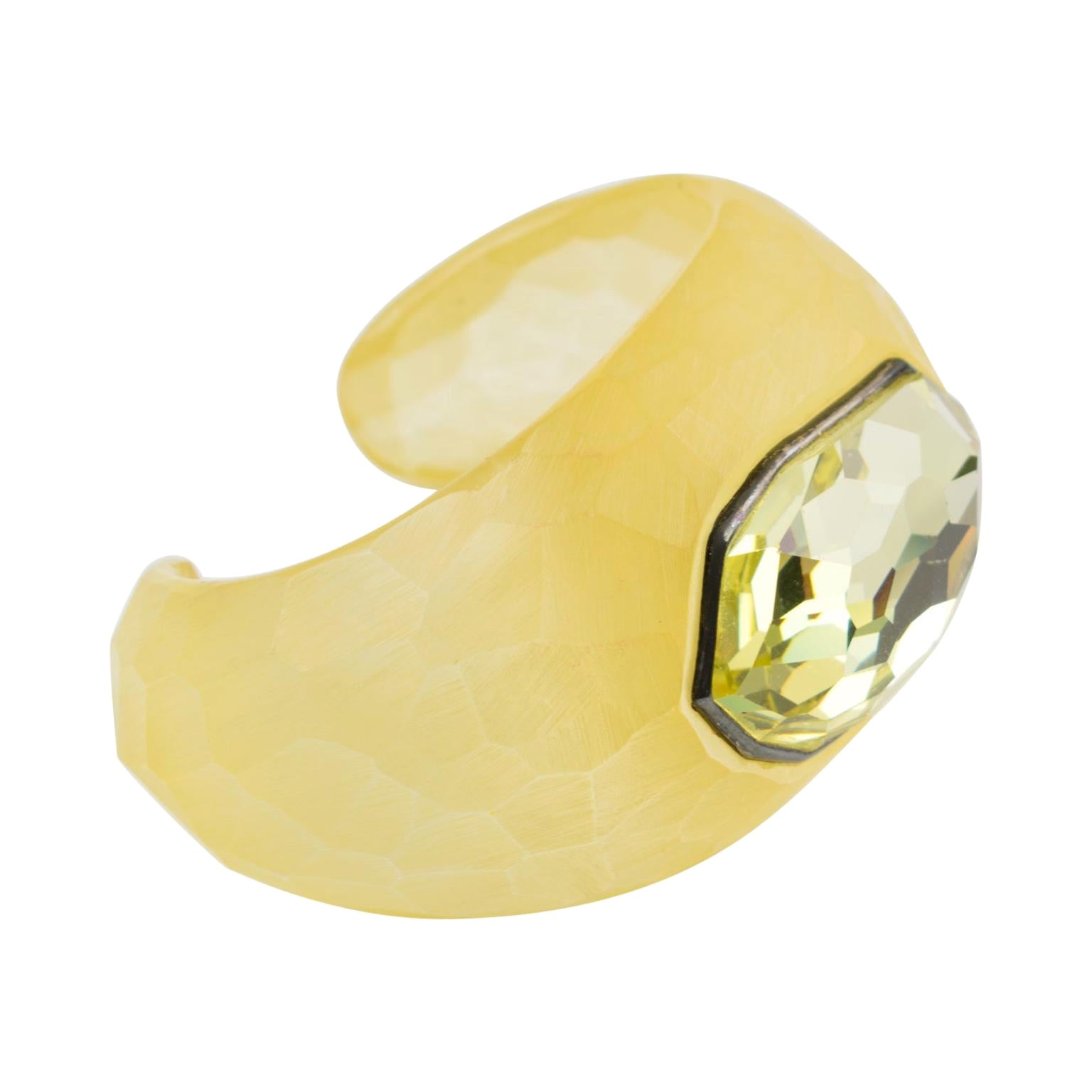 naaien Ruwe slaap onderwerpen Daniel Swarovski Paris Massive Jewelled Lucite Cuff Bracelet For Sale at 1stDibs naaien Ruwe slaap onderwerpen Daniel Swarovski Paris Massive Jewelled Lucite Cuff Bracelet For Sale at 1stDibs