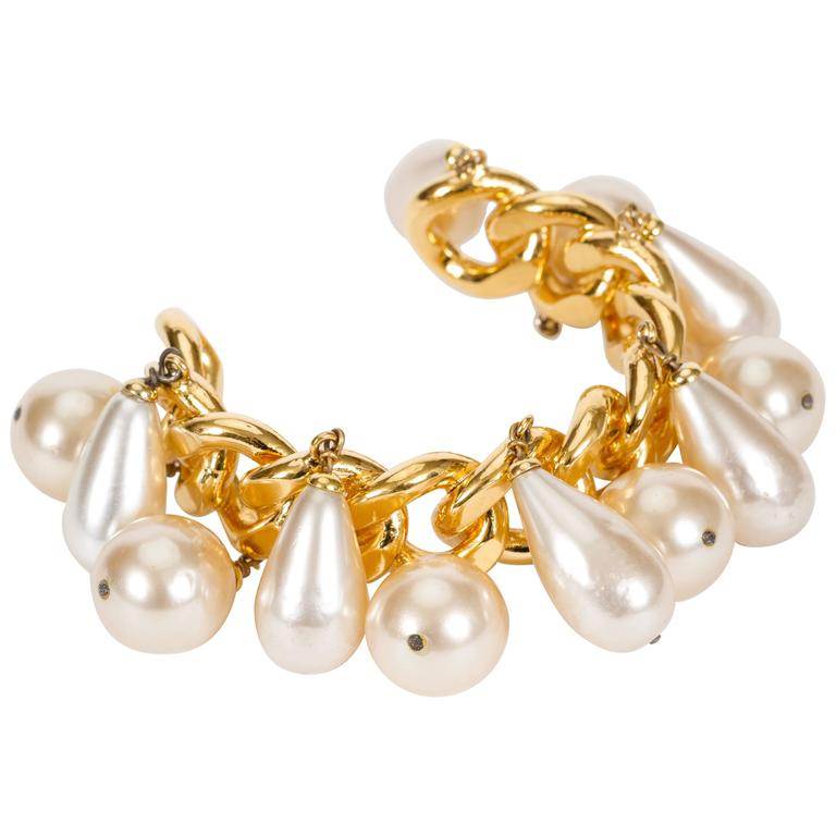 Chanel Pearl Charm Chain Cuff Bracelet For Sale at 1stDibs