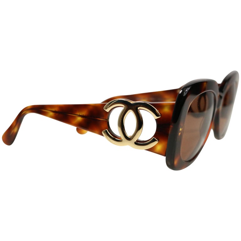 Chanel Tortoiseshell Sunglasses For Sale at 1stDibs | chanel  display picture 2