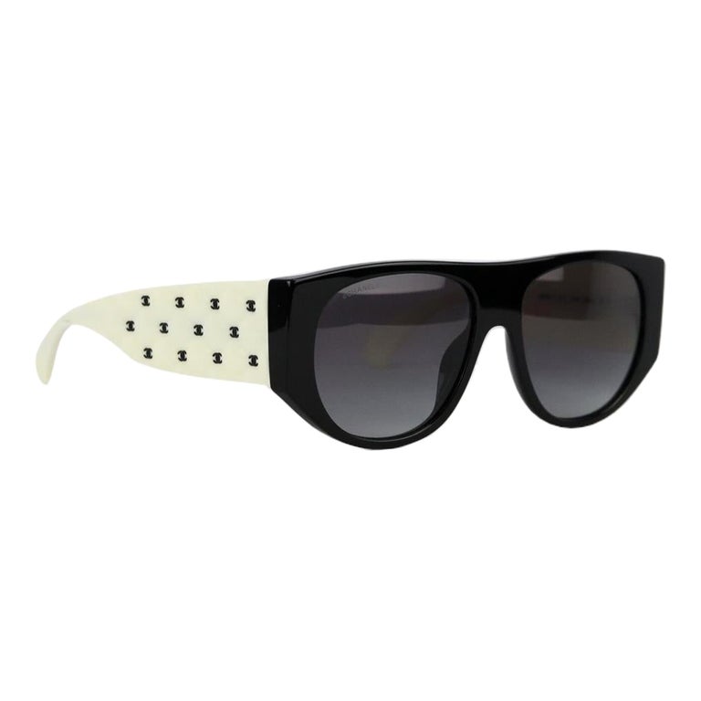 Cc Detaillierte D-Rahmen- Acetat-Sonnenbrille von Chanel 2022 bei 1stDibs