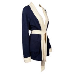 Cardigan en laine bleu marine et crème Pierre Cardin des années 1970