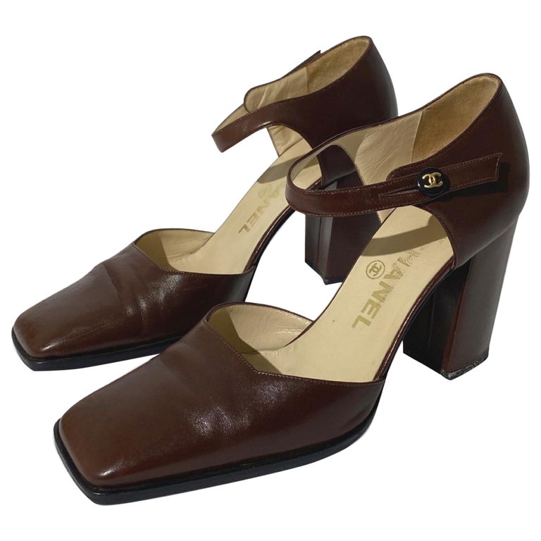 Chanel 1998 AW Slingback Classic Brown Square Toe Heels For Sale