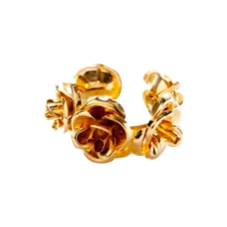 Classic 5 Rose Cuff Braclet in 24K Gold For Sale at 1stDibs