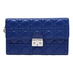 Dior Blaues Cannage Rendezvous Continental Brieftasche aus Leder