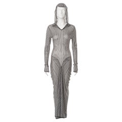 John Galliano abito con cappuccio in maglia di viscosa a righe bianche e nere, ss 2002