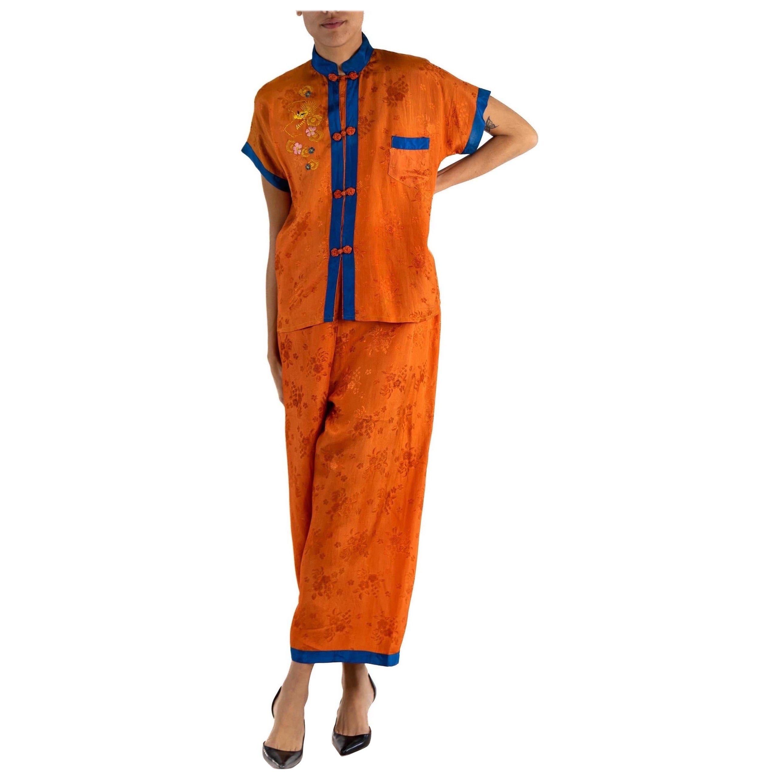 Pajamas en jacquard de soie orange et bleu des années 1940  Broderie en vente
