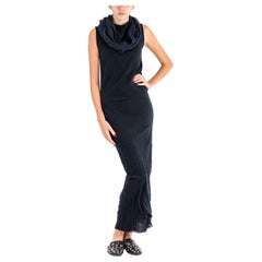 1990S ISSEY MIYAKE Schwarzes bodenlanges Kleid aus Baumwollnetz mit Rollkragen