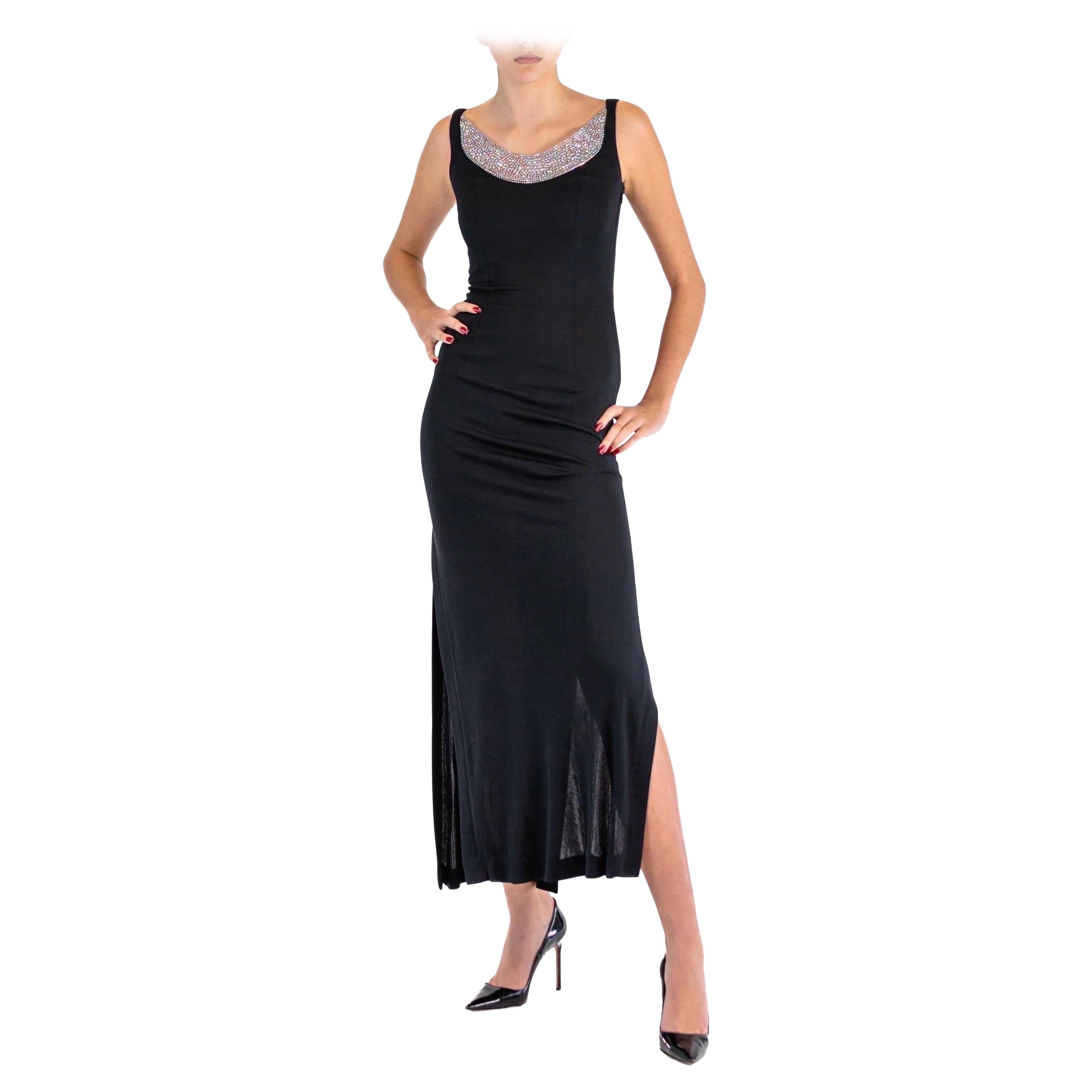 1990er JIKI Schwarzes Slinky Rayon Jersey-Kleid mit kristallbedecktem Mesh-Ausschnitt im Angebot
