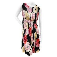 Chanel plissiertes geblümtes Kleid Frühjahr 2011