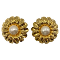Retro Chanel 1980s Gold and Pearl Flower Earrings