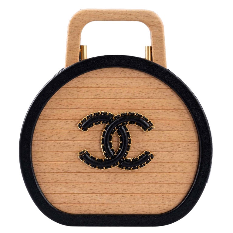 Chanel Kosmetikkoffer aus Buchenholz im Angebot bei 1stDibs