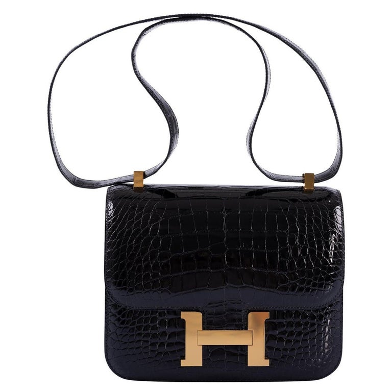 Hermès Constance 24 Shiny Black Alligator Verso Rouge H Gold Hardware Bag  For Sale at 1stDibs