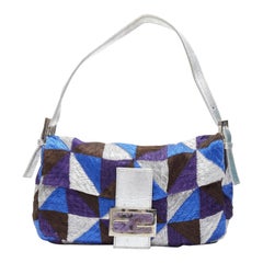 FENDI Baguette blu argento ricamo patchwork FF borsa con fibbia in pietra viola