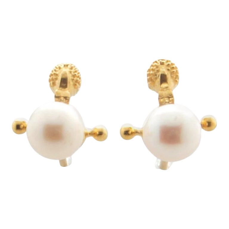  18-Karat Gold Akoya Pearl, "Touching the invisible" Single Pattern Earring For Sale