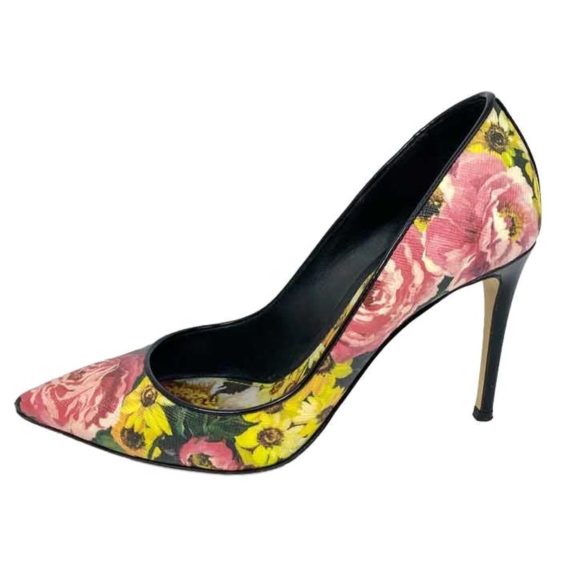 Dolce & Gabbana EU 37 Multicolor Floral Pointed-Toe Pumps For Sale