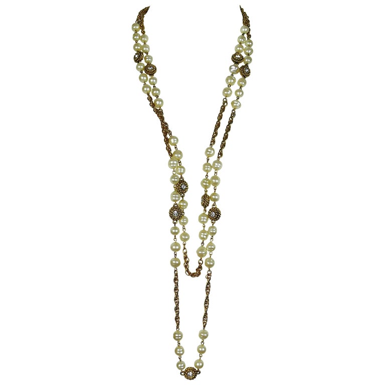 Chanel Vintage 1980s Classic Pearl and Crystal Sautoir Necklace at 1stDibs