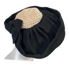 1940s Black Felt & Cream Crochet Halo Crown Hat w Broad Front Brim