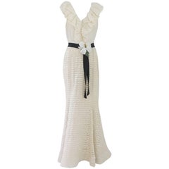 Oscar De La Renta Ivory Silk Ruffle & Lace Gown with Black Ribbon - 10