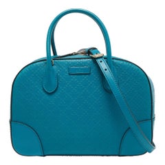 Piccola borsa Gucci in pelle con diamanti blu chiaro