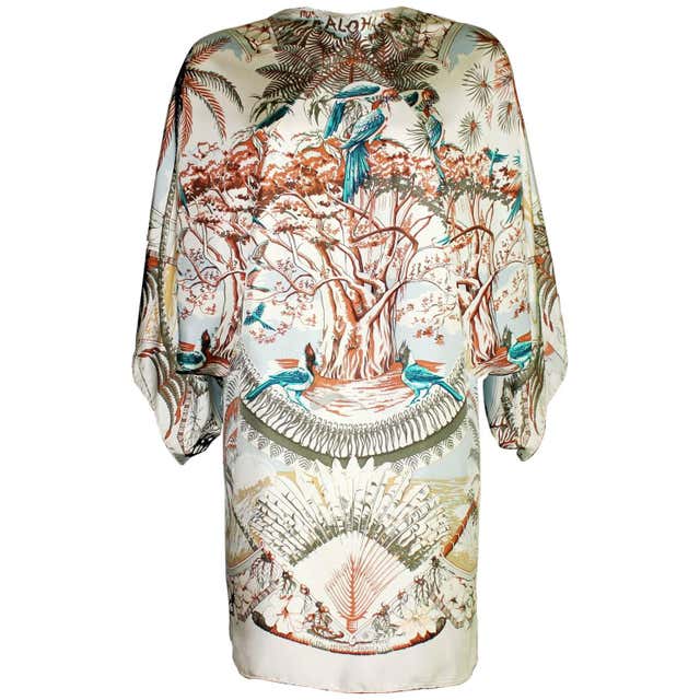 Luxurious HERMES Printed Silk Mini Kaftan Dress For Sale at 1stDibs
