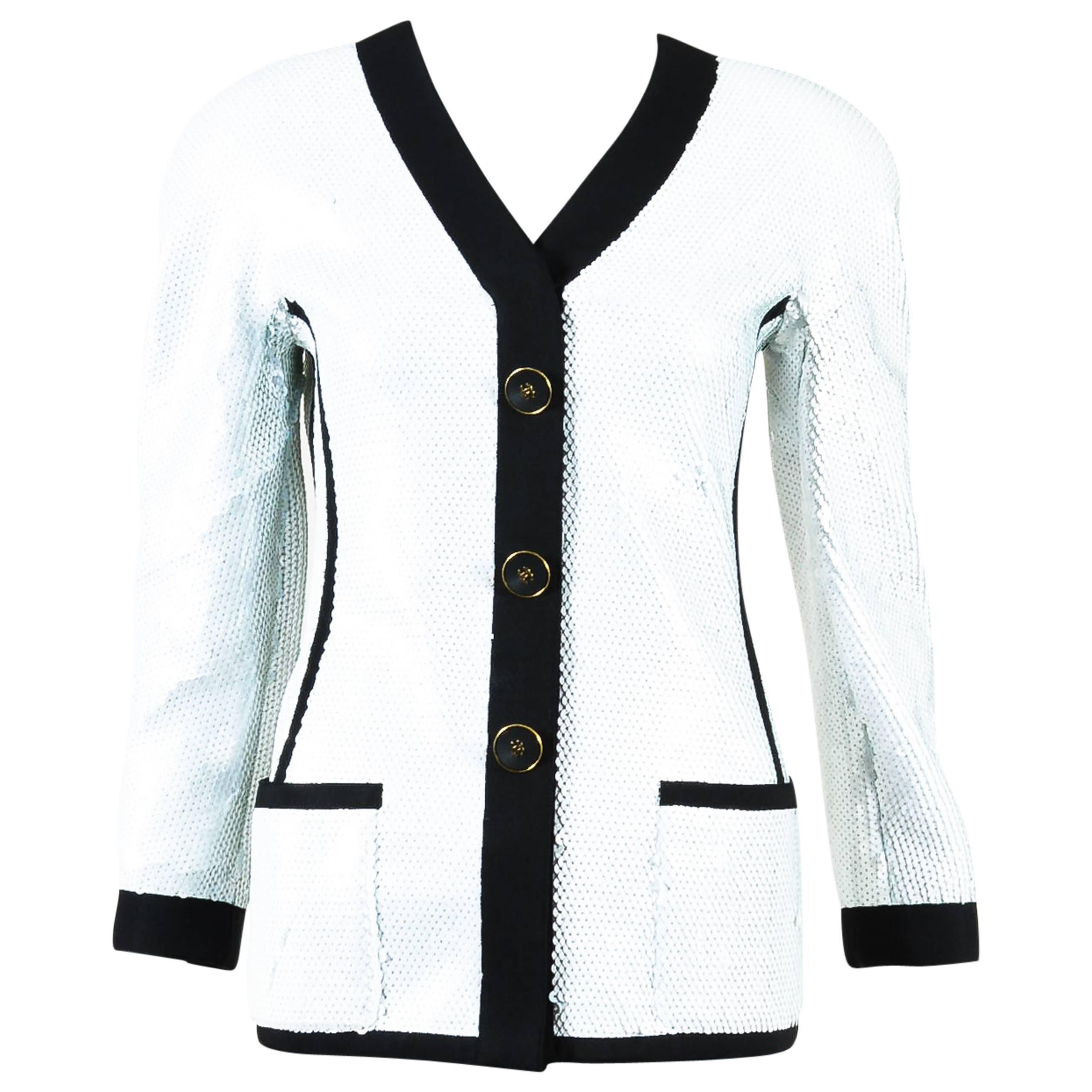 Vintage Chanel Boutique Black & White Sequined & 'CC' Button Structured Jacket For Sale