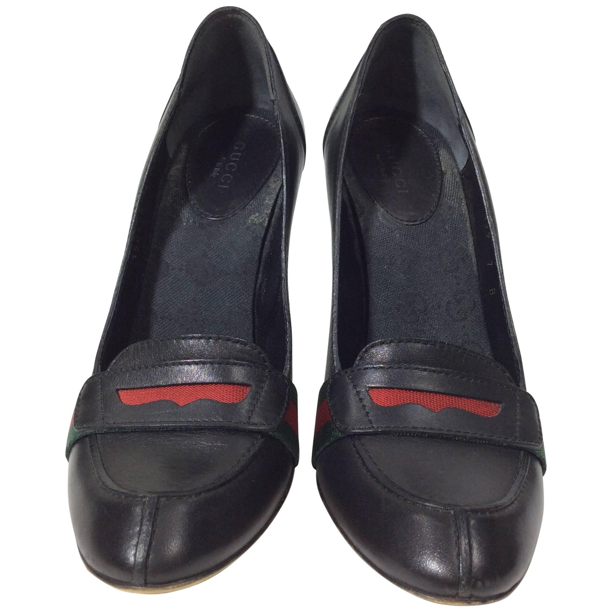 Gucci Black Leather With Green and Red Detail Pump For Sale