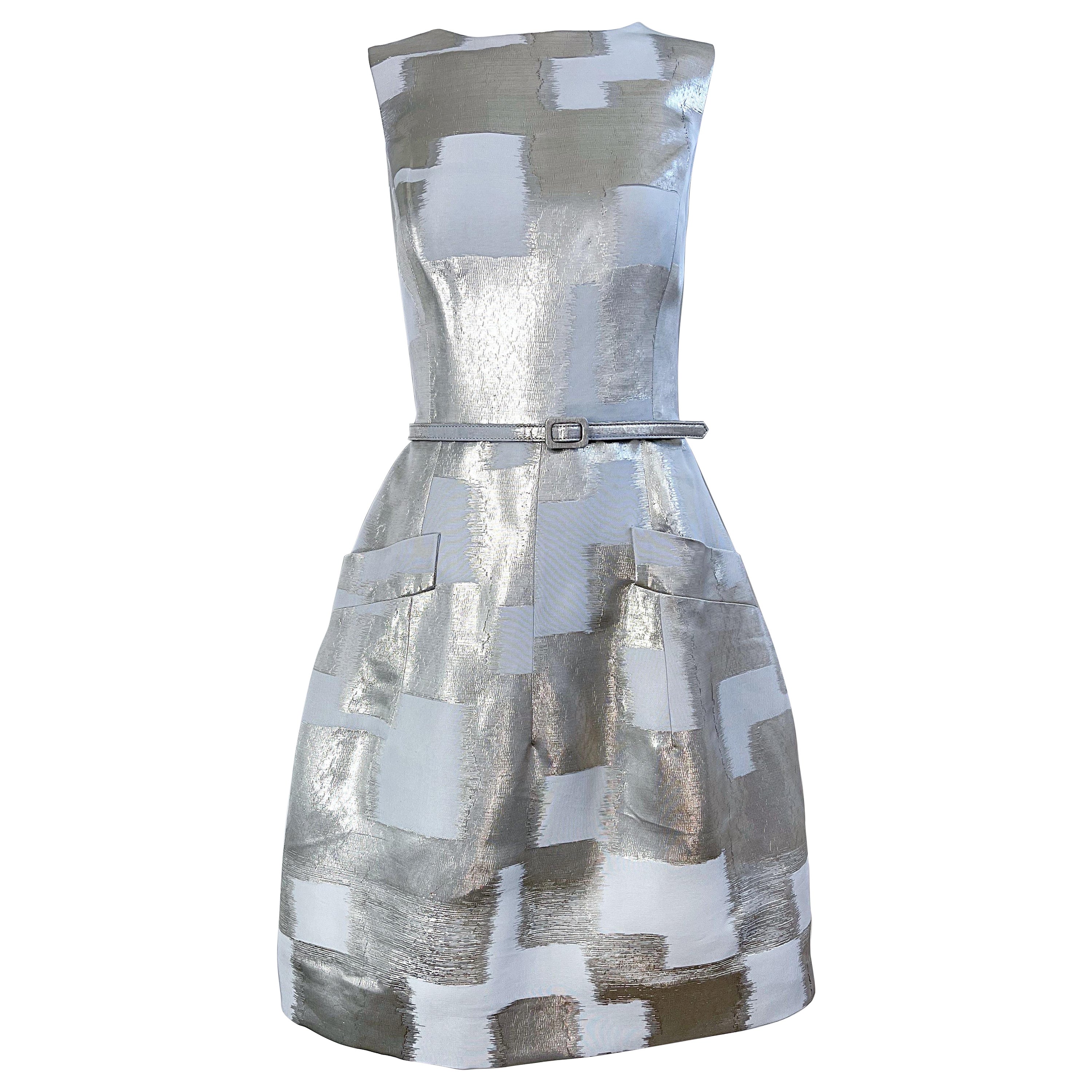 Oscar de la Renta 2000s Size 4 Silver Metallic Abstract Belted Fit n Flare Dress For Sale